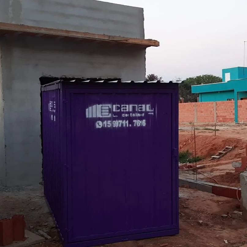 Obra com container