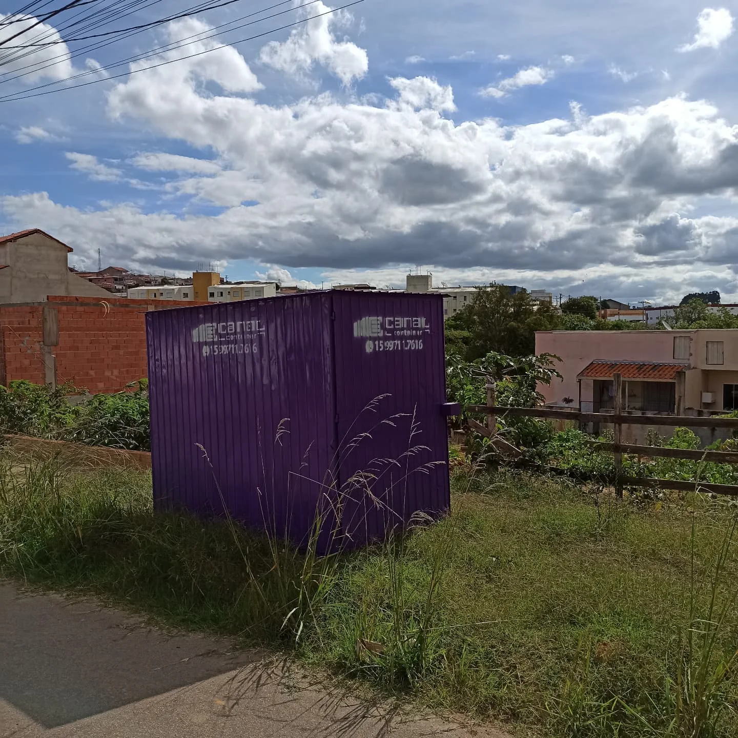 Obra com container