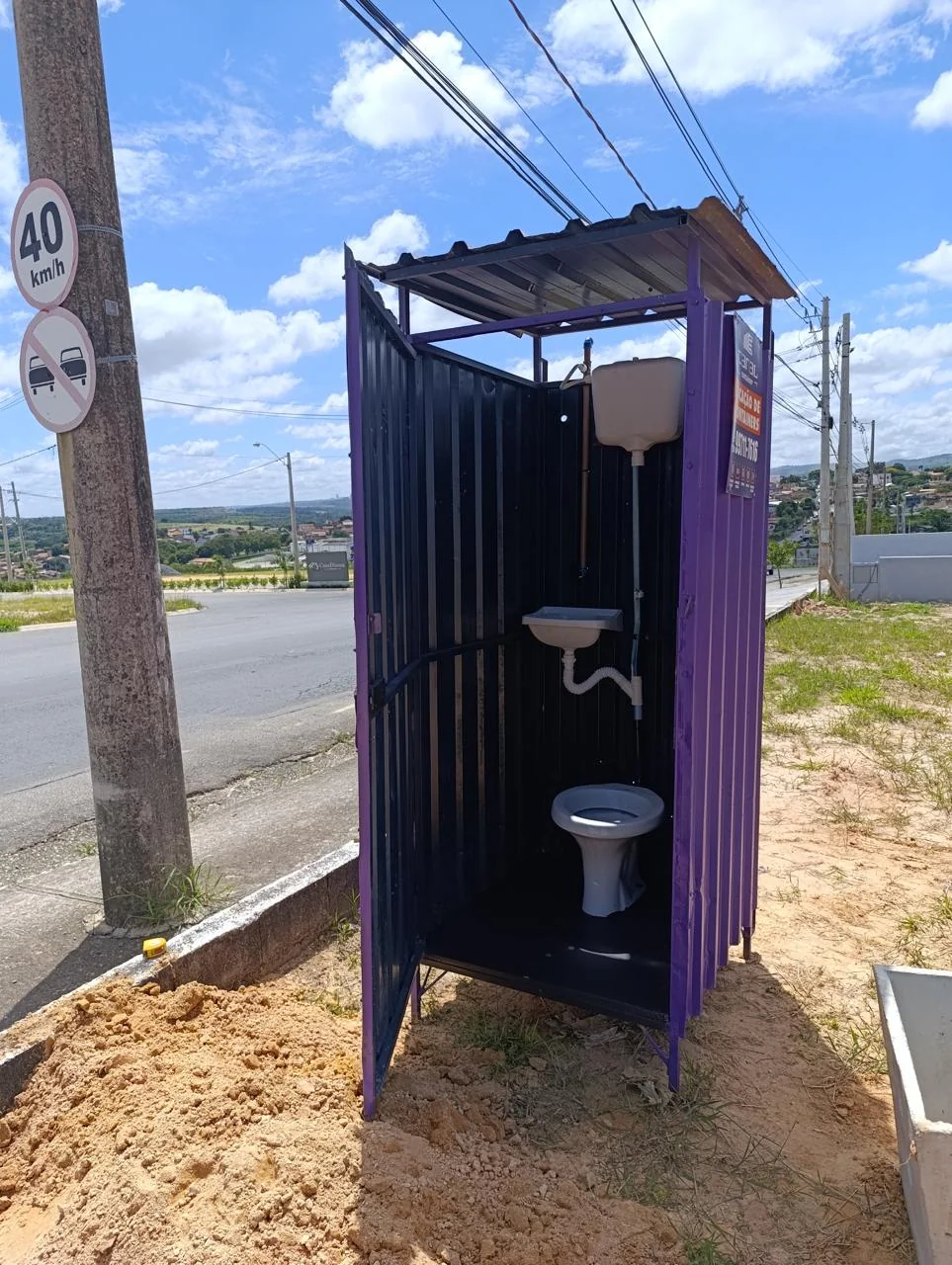 Obra com container