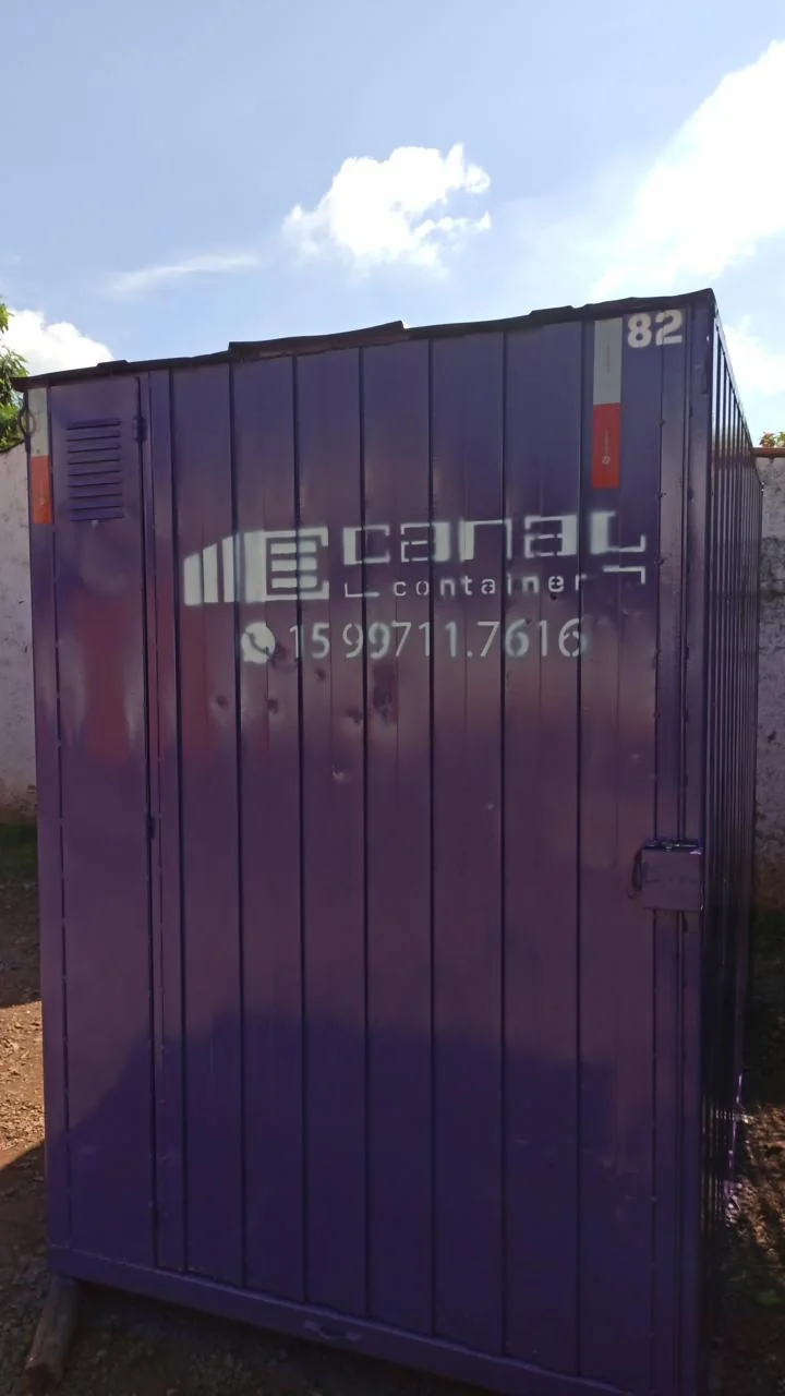 Obra com container